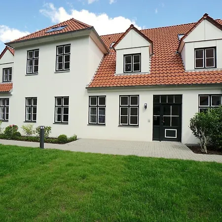 Am Schleswiger Dom Luett Huus *